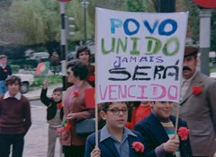 Voltar a Abril, sempre (e em várias línguas) 