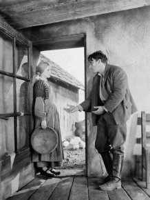 Histórias do Cinema - Chaplin por Bernard Eisenschitz em Setembro, Murnau por Luciano Berriatúa em Outubro