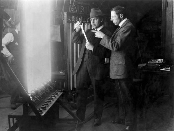 Março, programação - um mês americano 