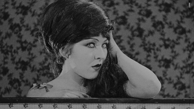 Viagem ao fim do mudo em março com Sternberg, Griffith e Renoir