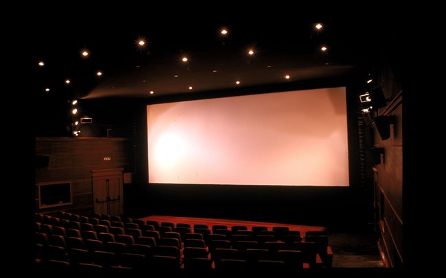 ATUALIZAÇÃO DE INFORMAÇÃO SOBRE O ACESSO ÀS SESSÕES DE CINEMA E AOS ESPAÇOS PÚBLICOS - COMUNICADO DA DIREÇÃO DA CINEMATECA